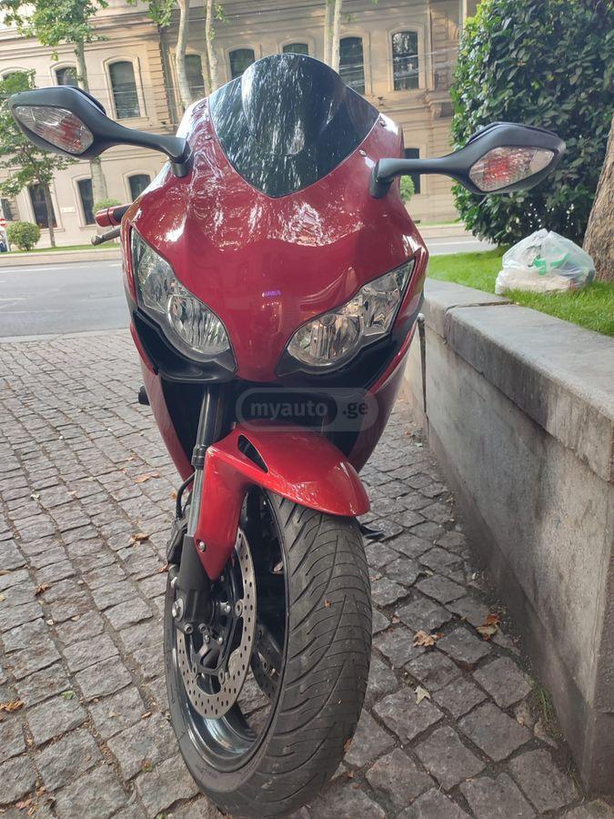 Honda CBR 1000 RR/RA Fireblade 2008 — photo 2