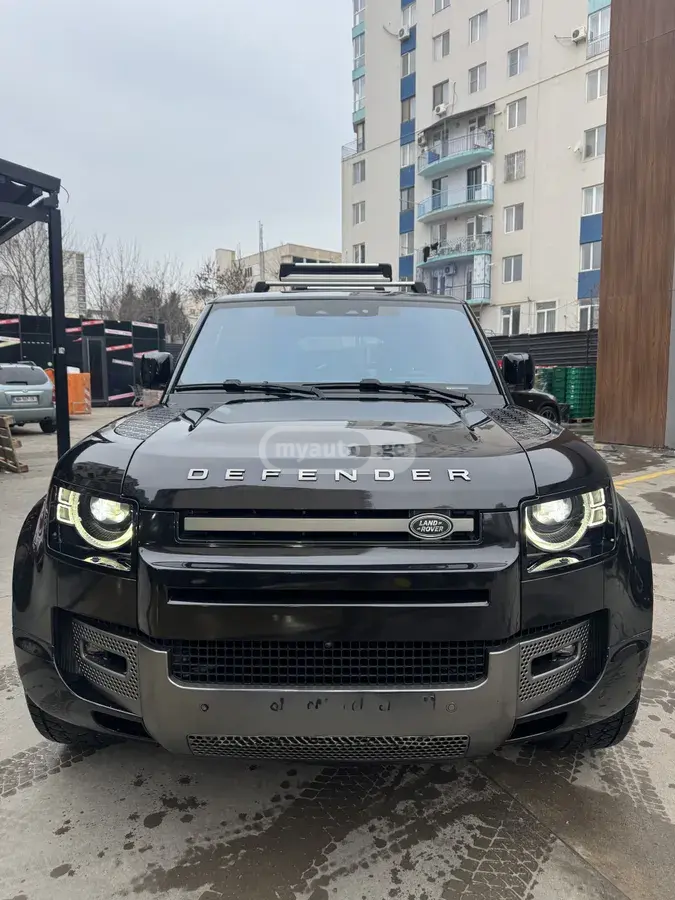 Land Rover Defender 110