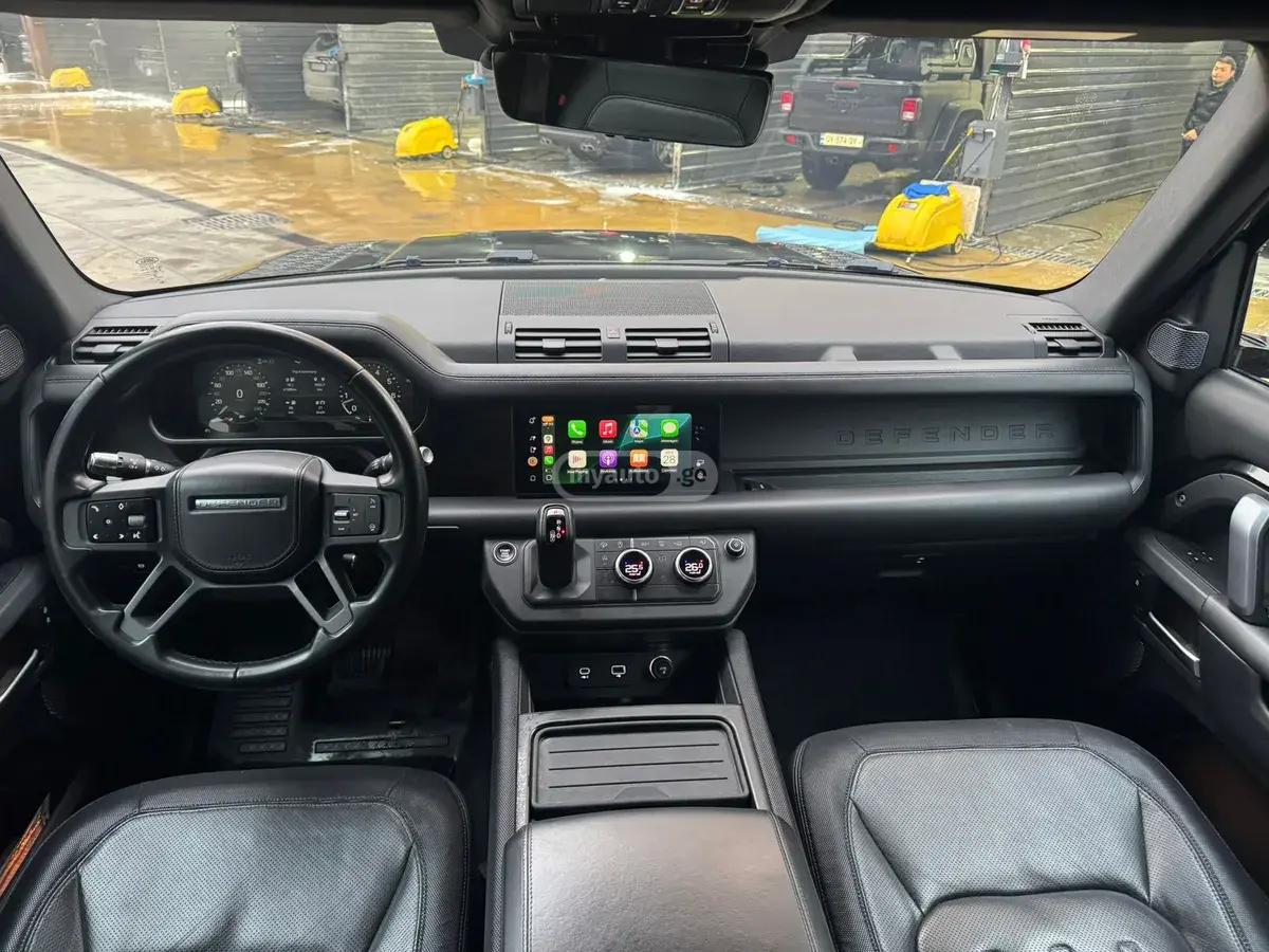 Land Rover Defender 110 2021 — photo 2