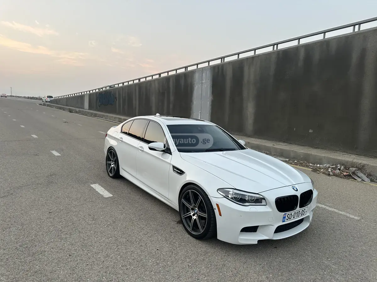 BMW M5