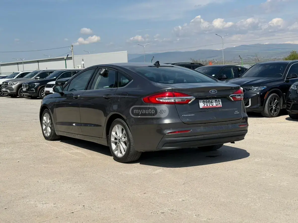Ford Fusion 2020 — photo 2