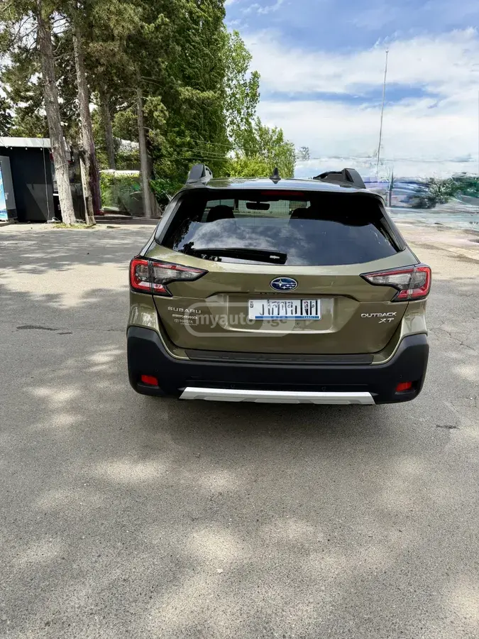 Subaru Outback 2023 — photo 2