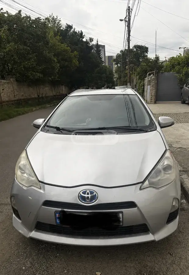 Toyota Prius C