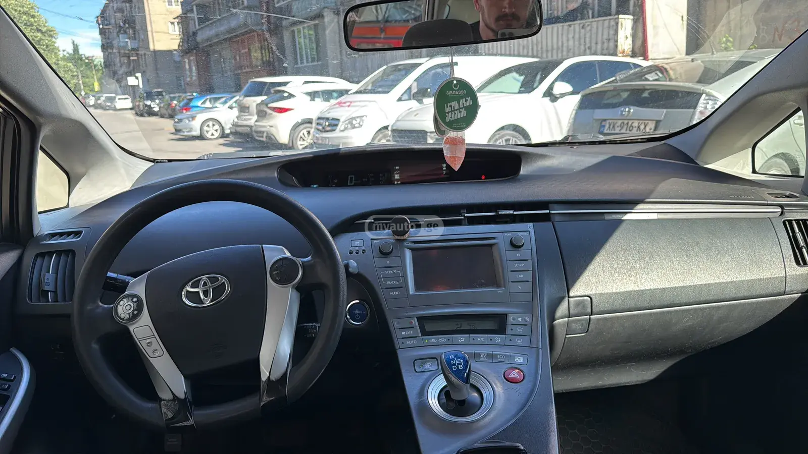 Toyota Prius 2015 — photo 2