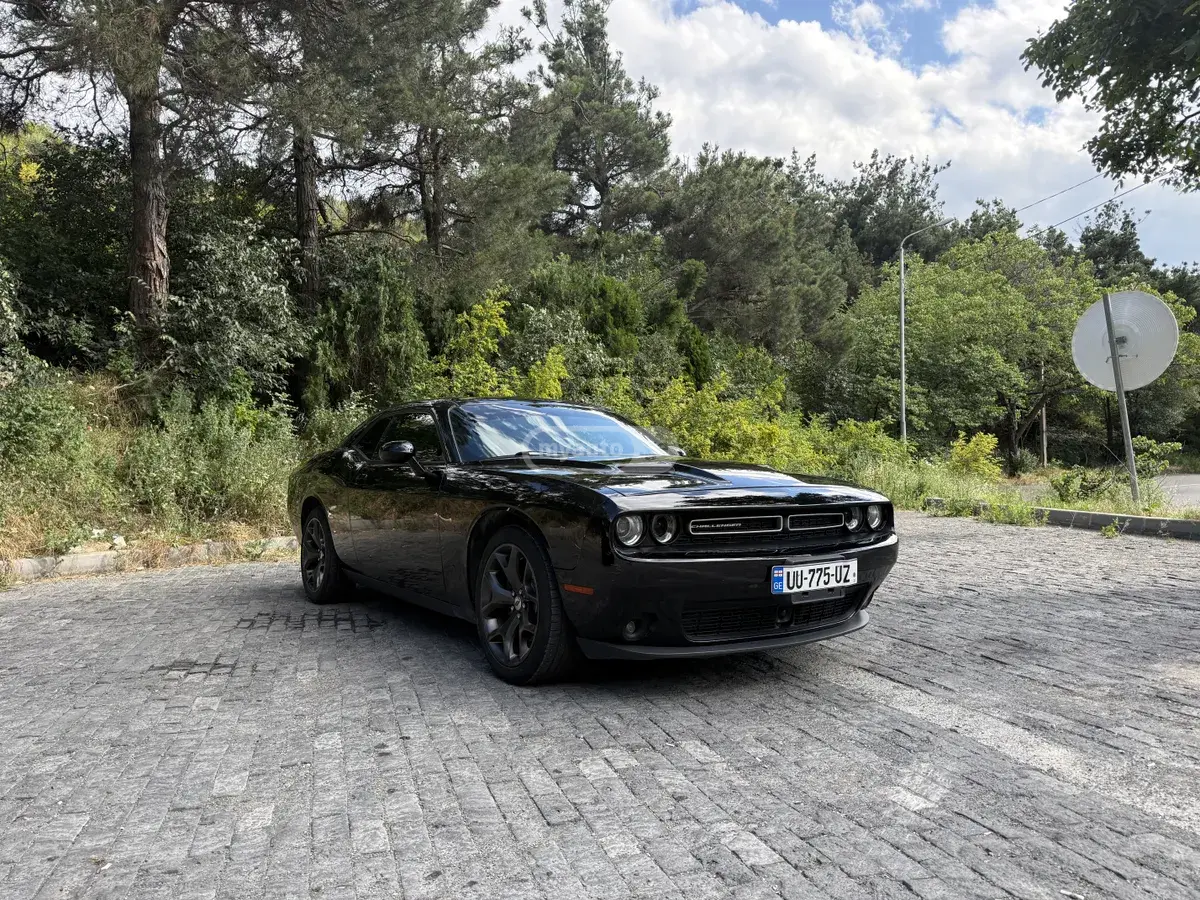 Dodge Challenger 2019 — photo 2