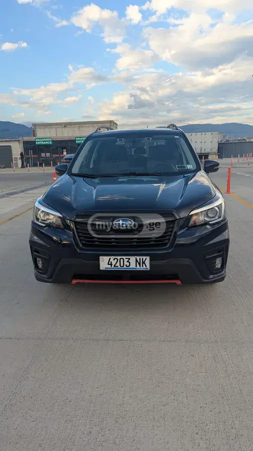 Subaru Forester 2019 — photo 2