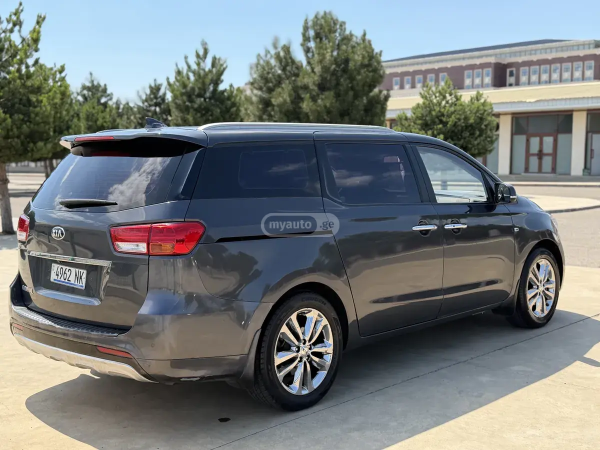 Kia Carnival 2016 — photo 2