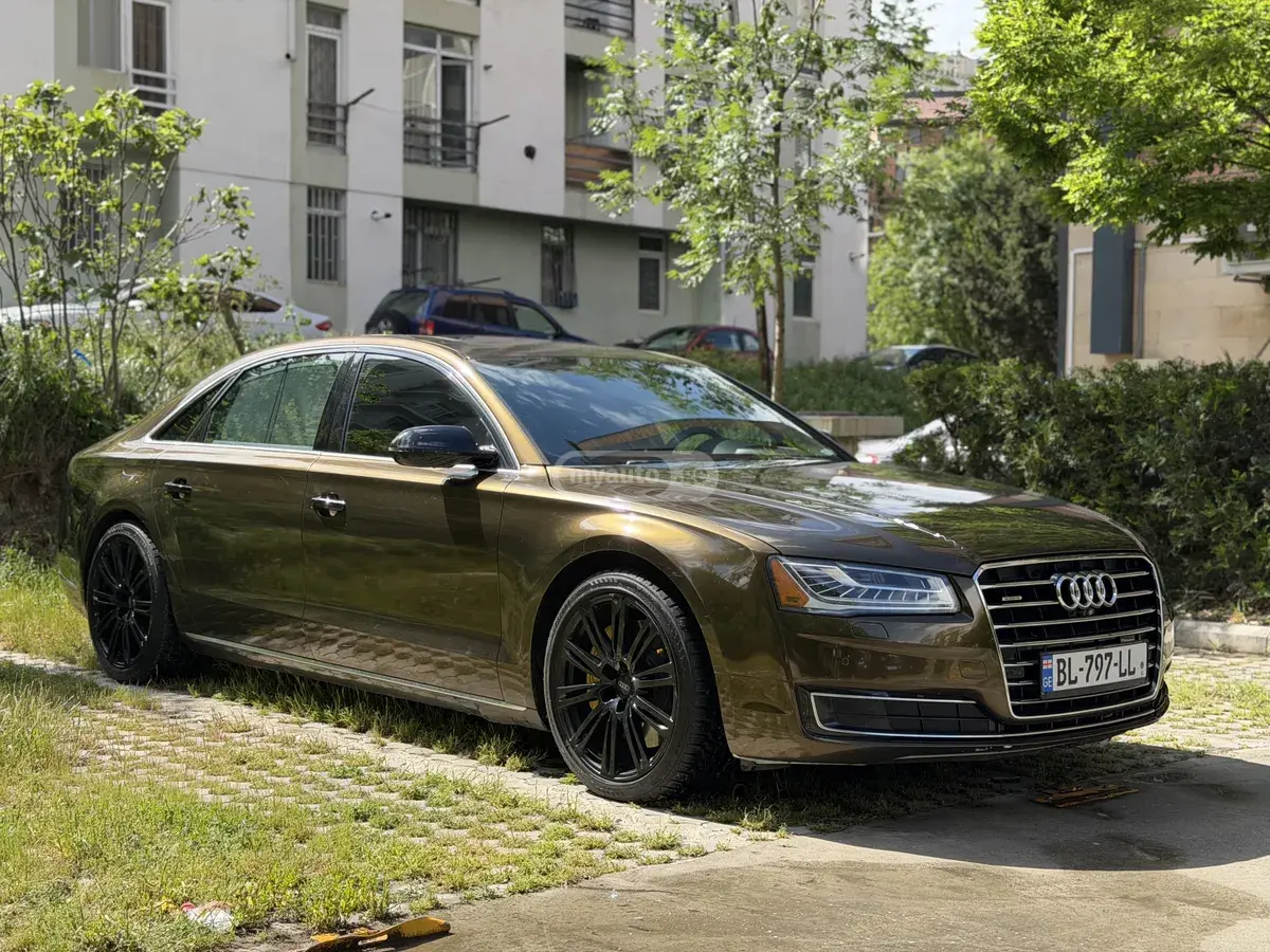 Audi A8