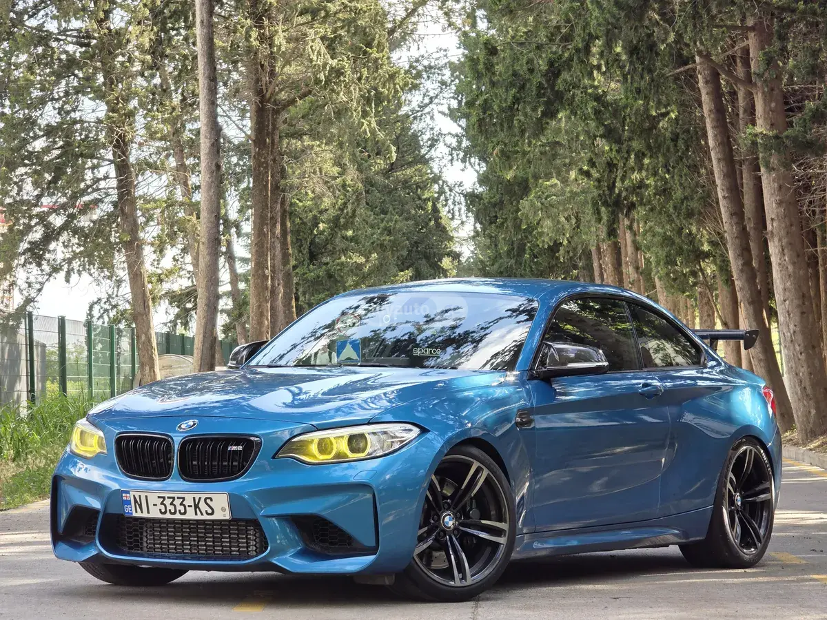 BMW M2 2017 — photo 2