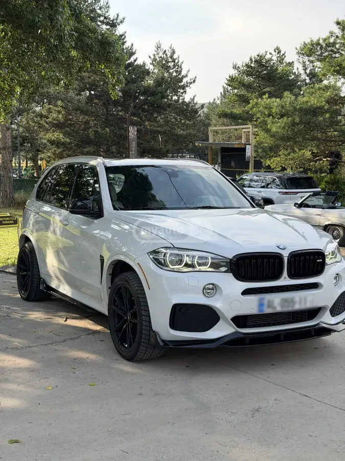 BMW X5 2014 — photo 2