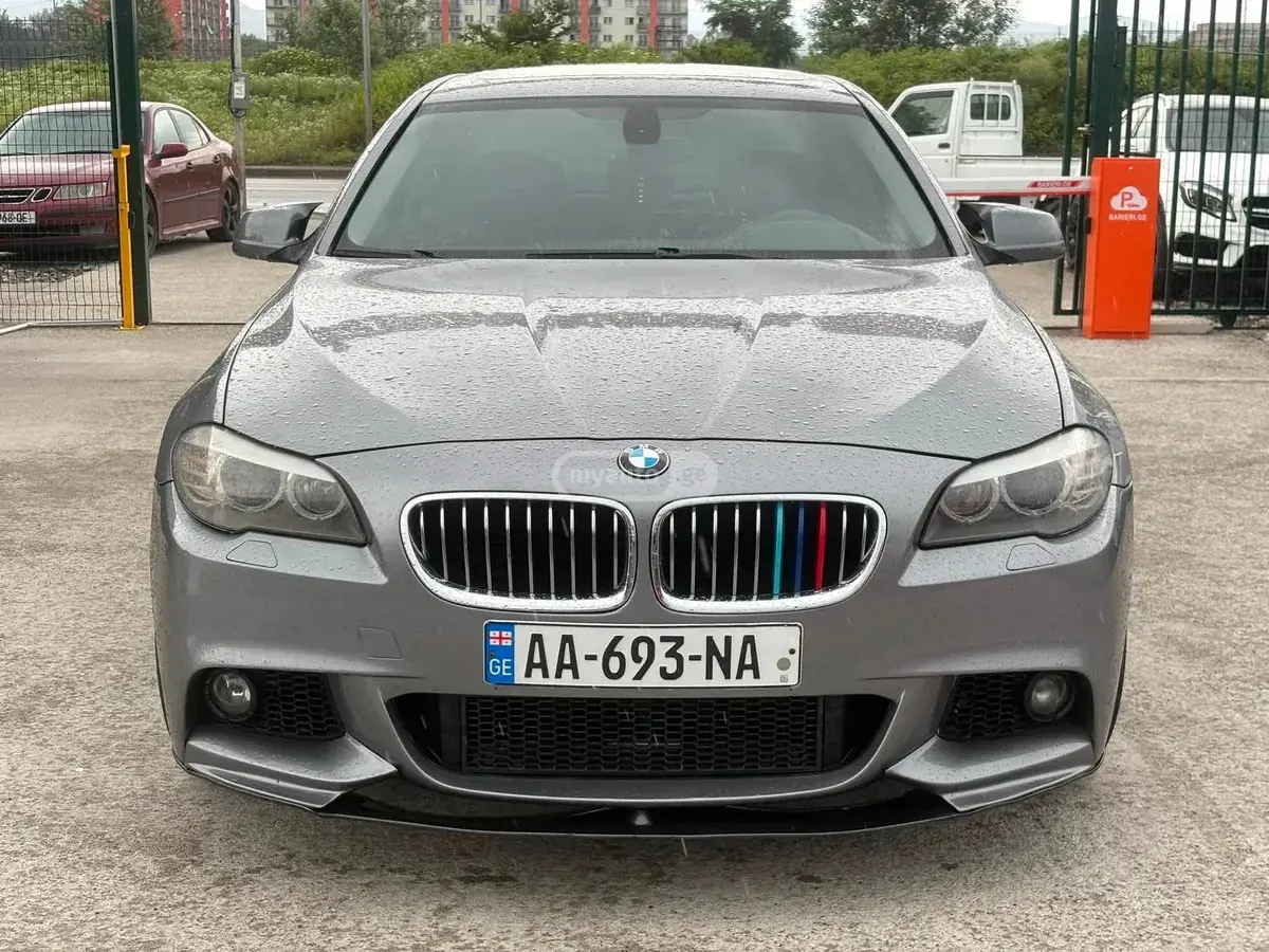 BMW 530