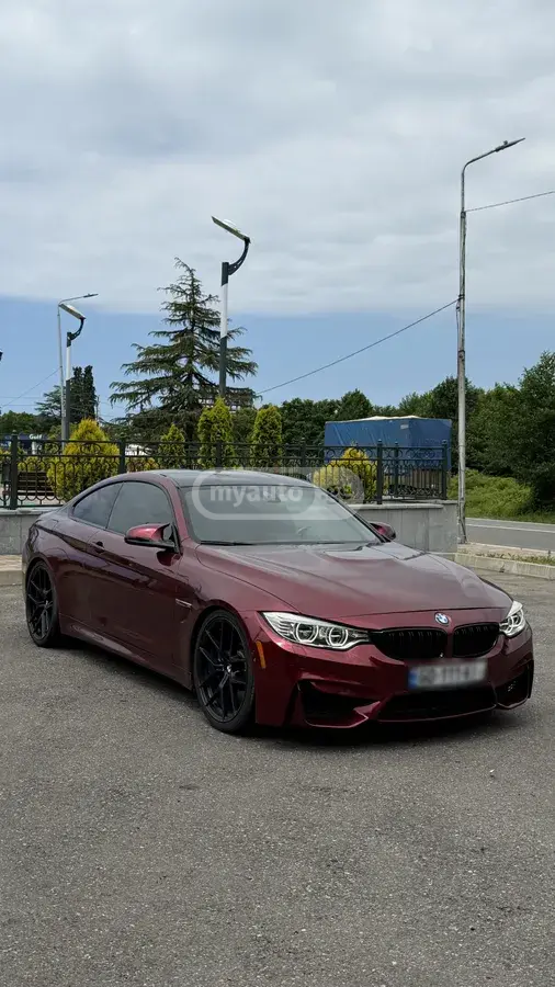 BMW M4 2015 — photo 2