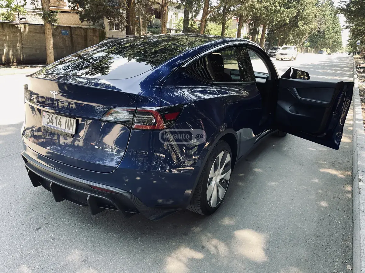 Tesla Model Y 2020 — photo 2