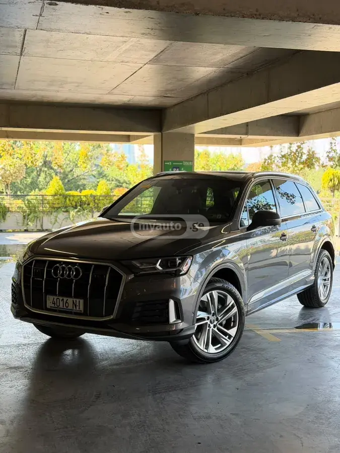 Audi Q7 2020 — photo 2