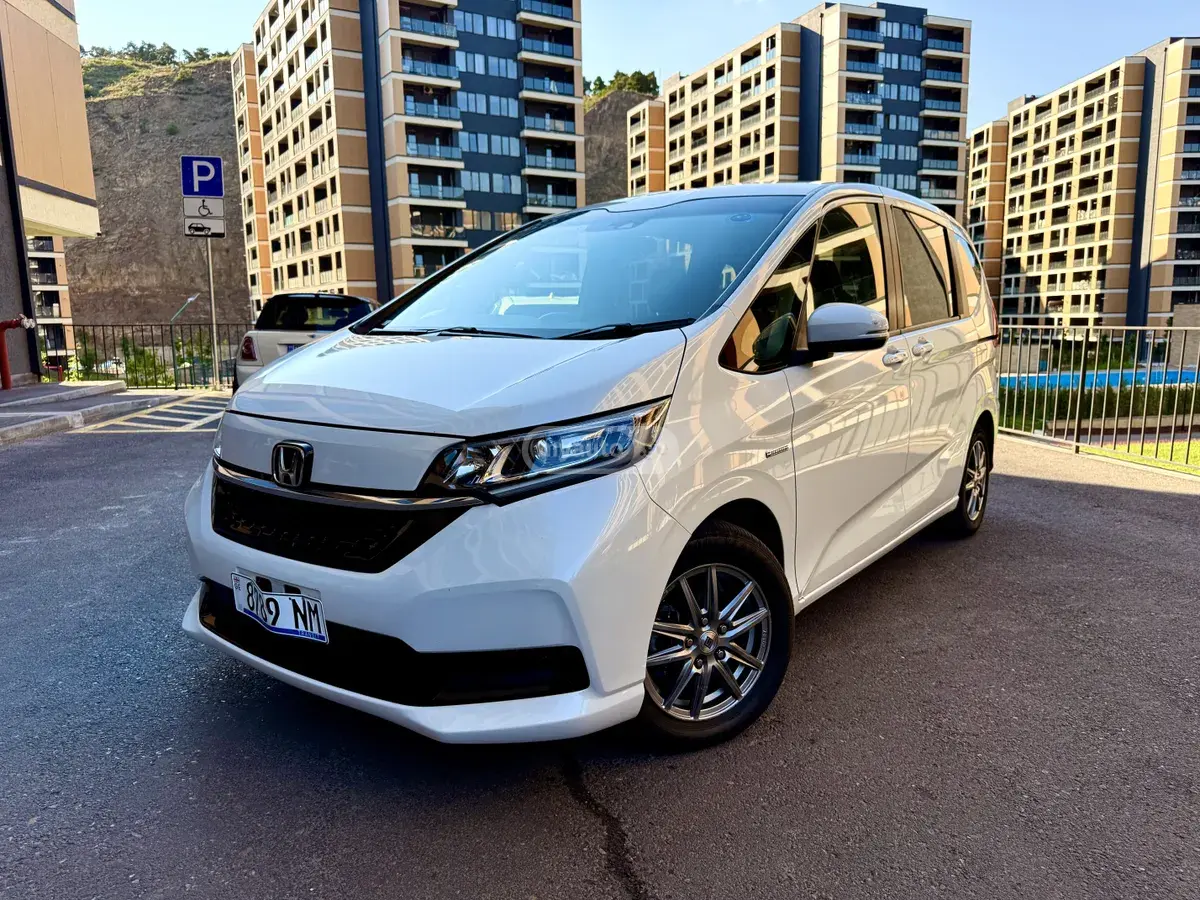 Honda Freed 2022 — photo 2