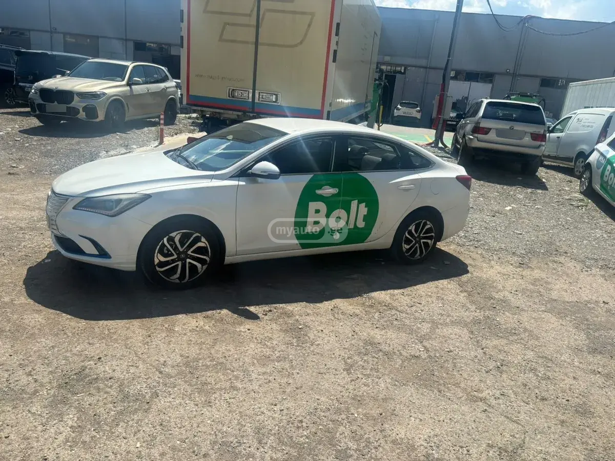 Changan EADO 2019 — photo 2