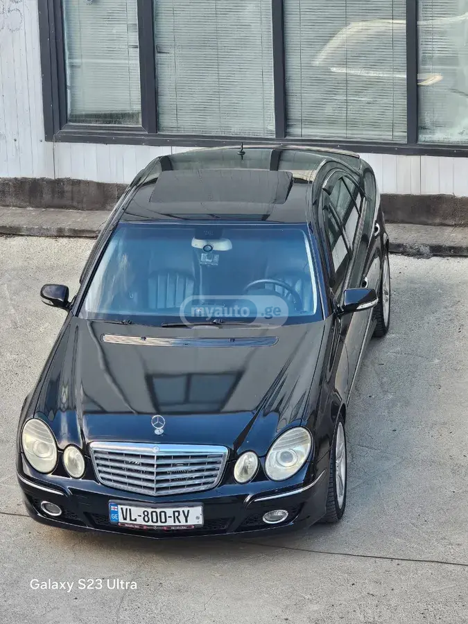 Mercedes-Benz E 300