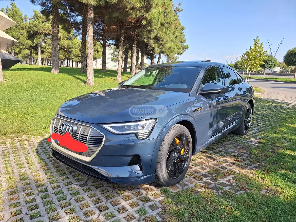 Audi e-tron