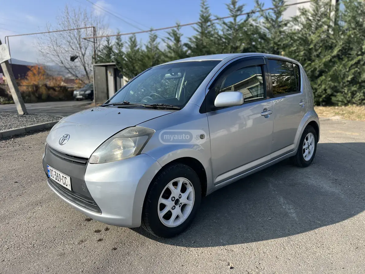 Toyota Passo 2005 — photo 2