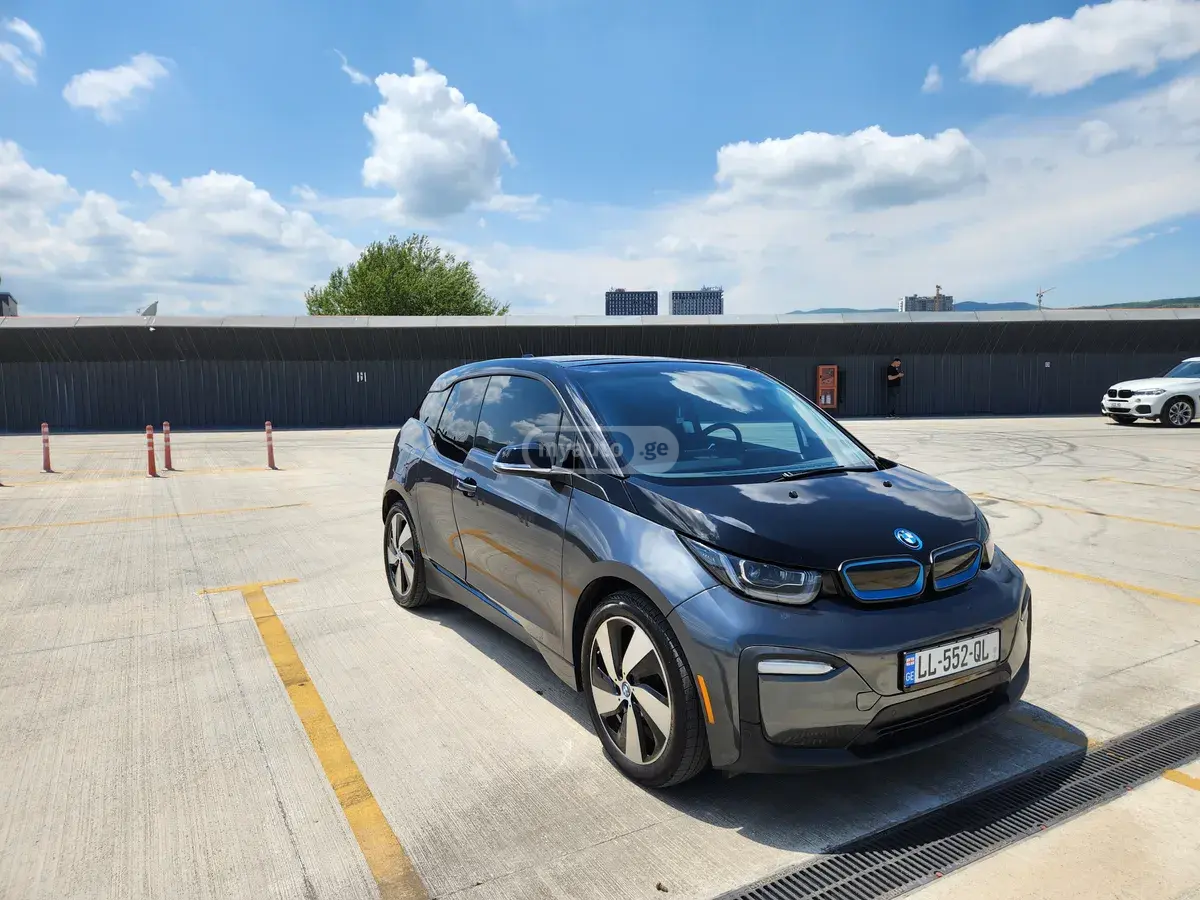 BMW i3