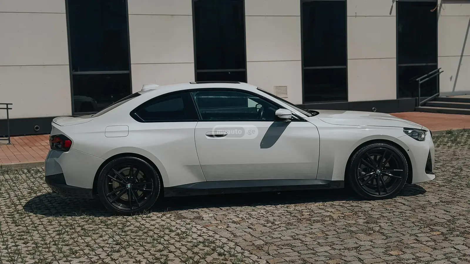 BMW 230i 2021 — photo 2