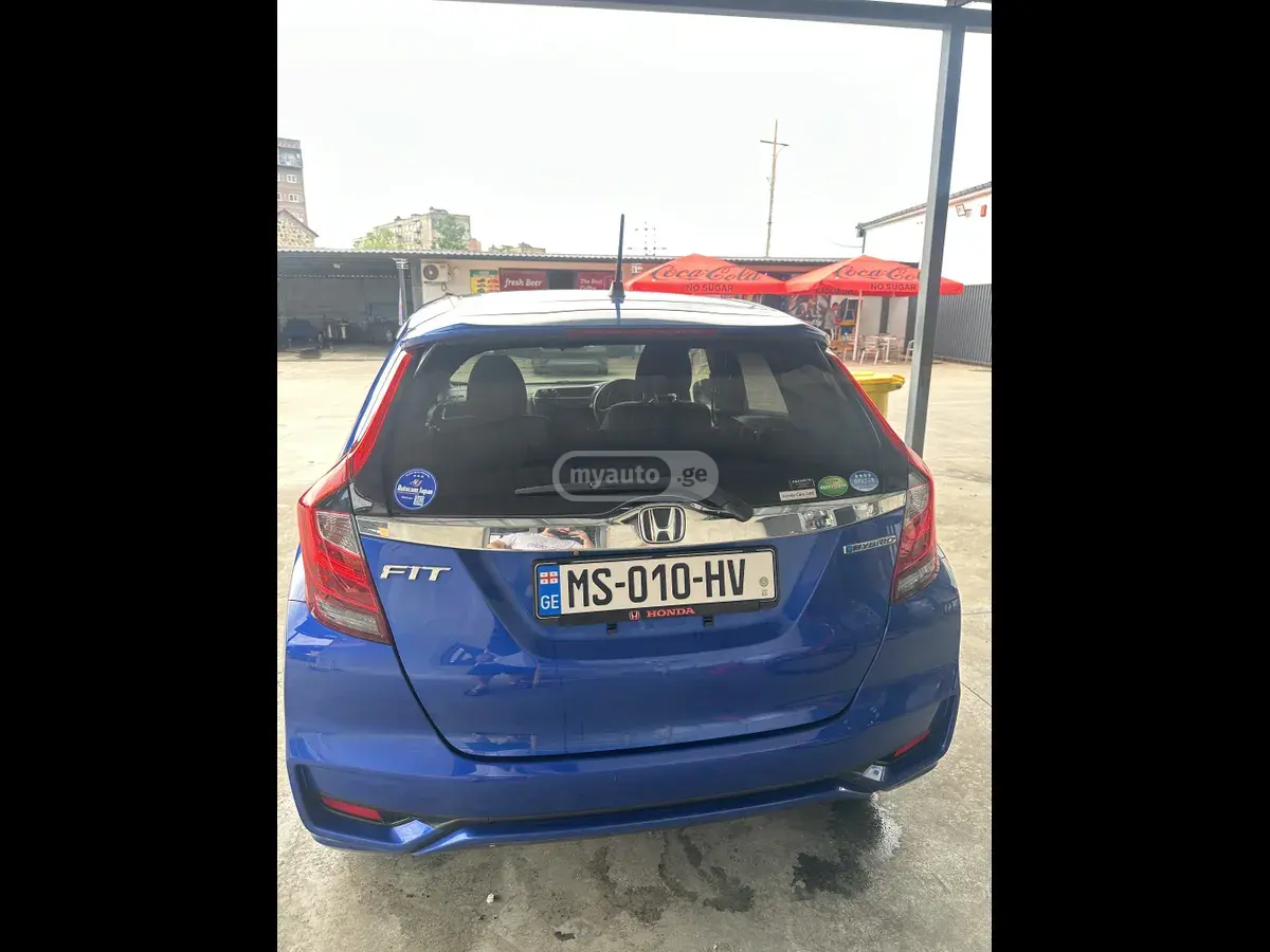 Honda Fit 2017 — photo 2