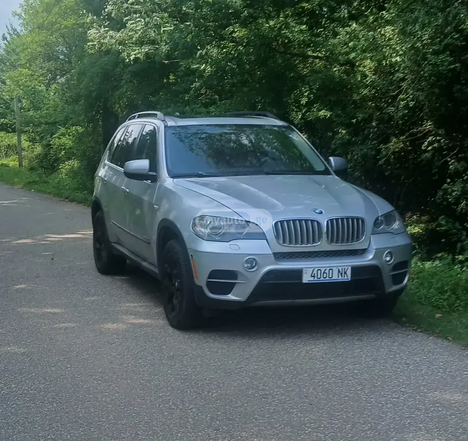 BMW X5 2013 — photo 2