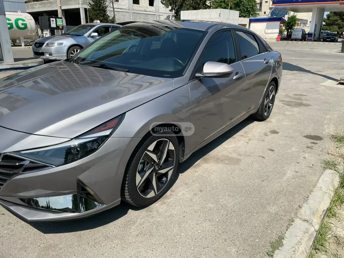 Hyundai Elantra 2023 — photo 2