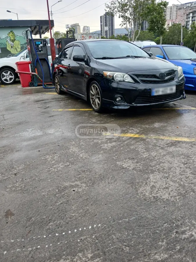 Toyota Corolla 2013 — photo 2