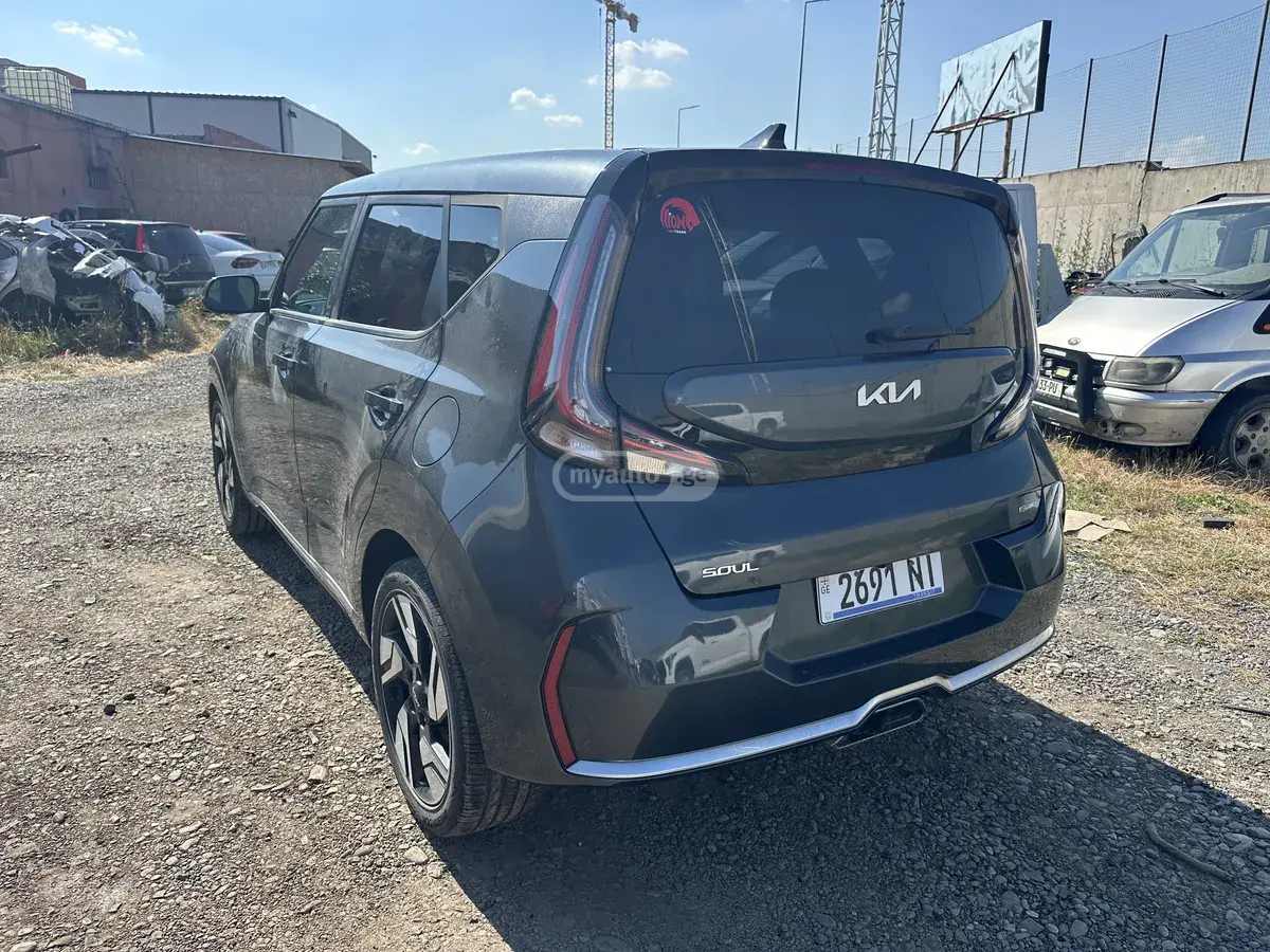 Kia Soul 2022 — photo 2