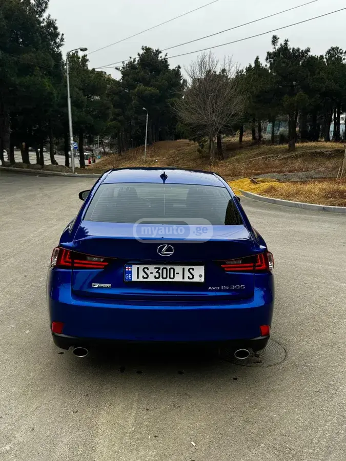 Lexus IS 350 2015 — photo 2