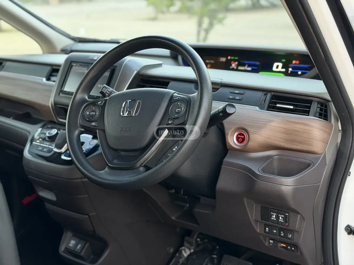 Honda Freed 2021 — photo 2