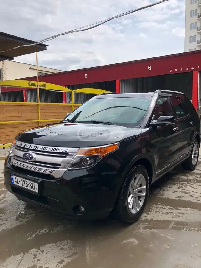 Ford Explorer
