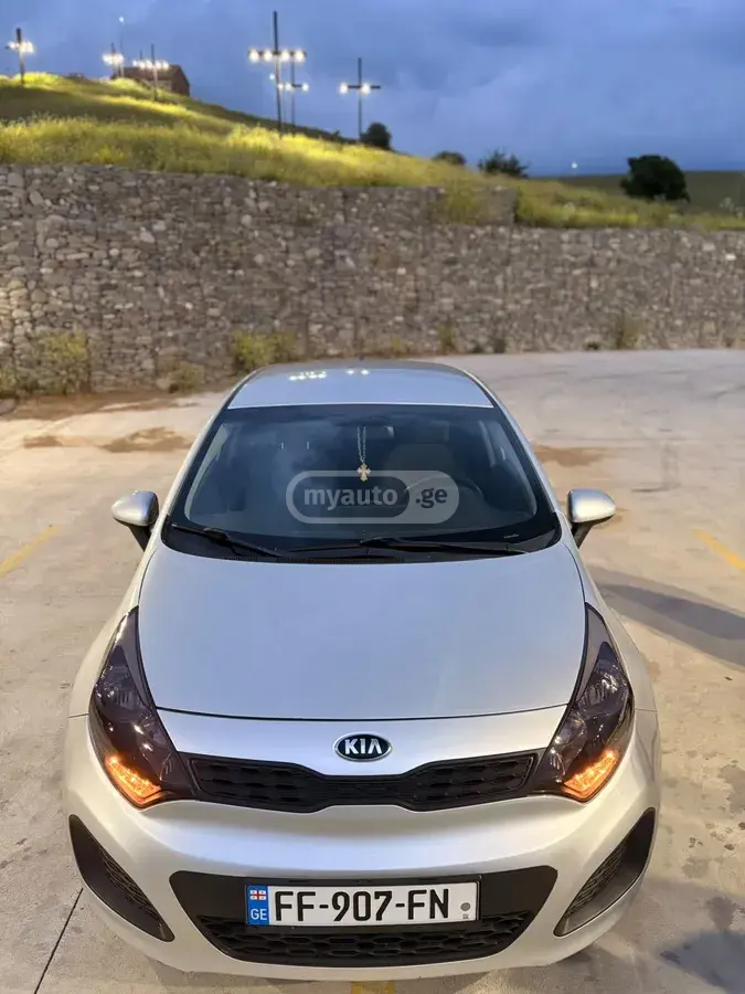 Kia Rio 2014 — photo 2