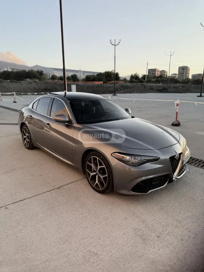 Alfa Romeo Giulia