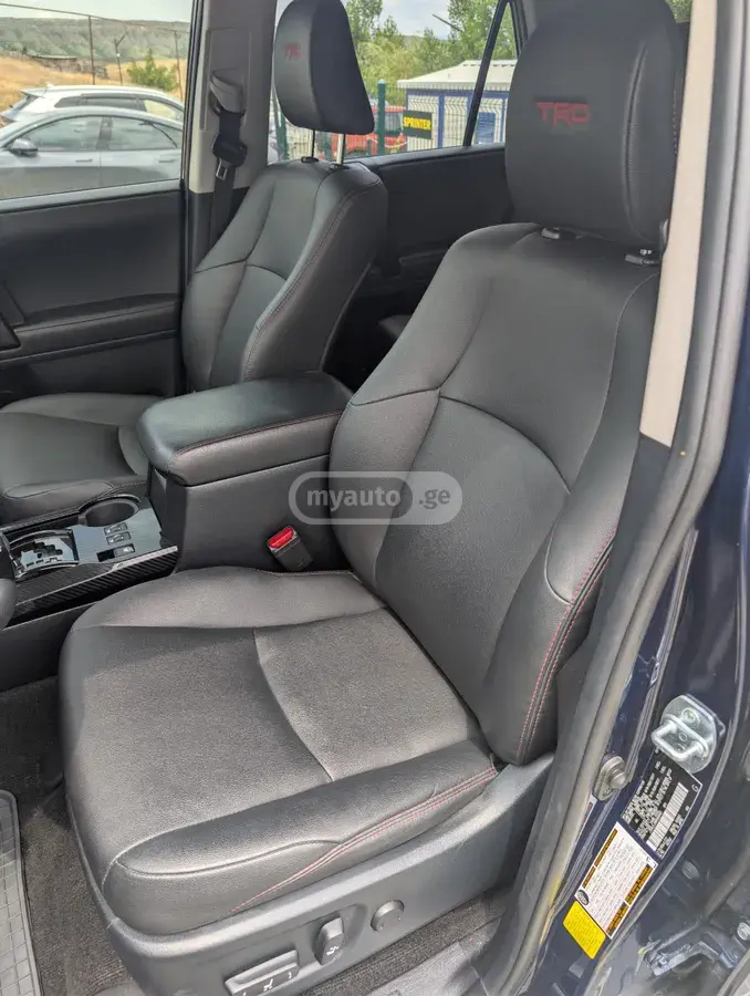 Toyota 4Runner 2021 — photo 2