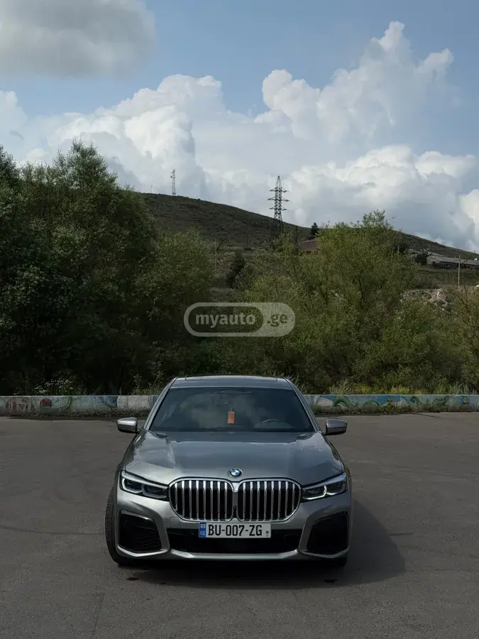 BMW 740