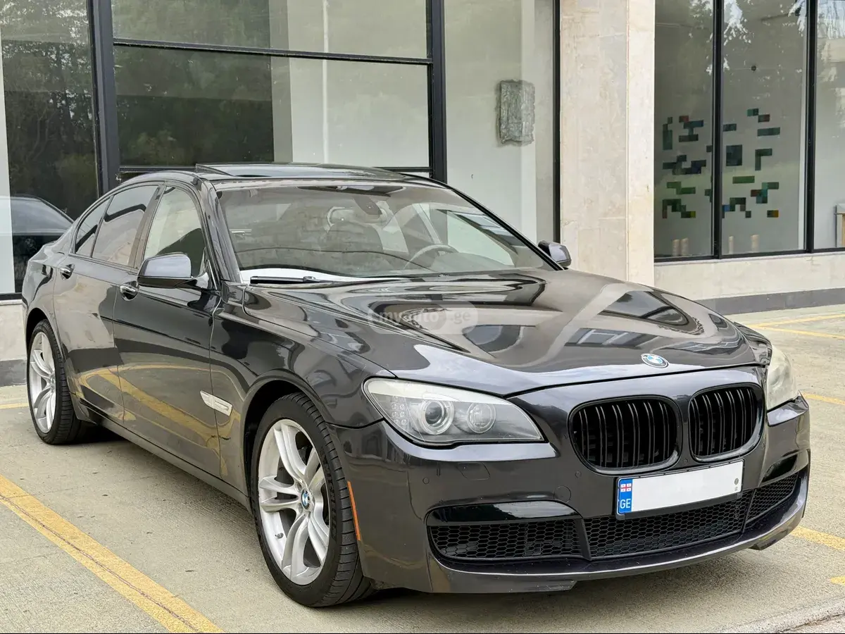 BMW 740