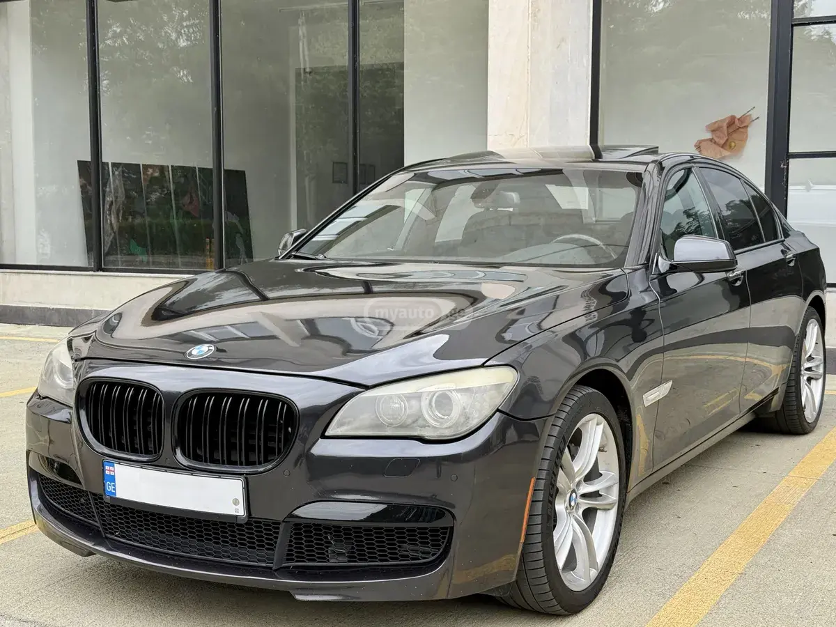 BMW 740 2012 — photo 2