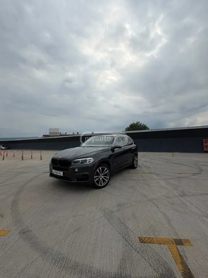BMW X5 2015 — photo 2