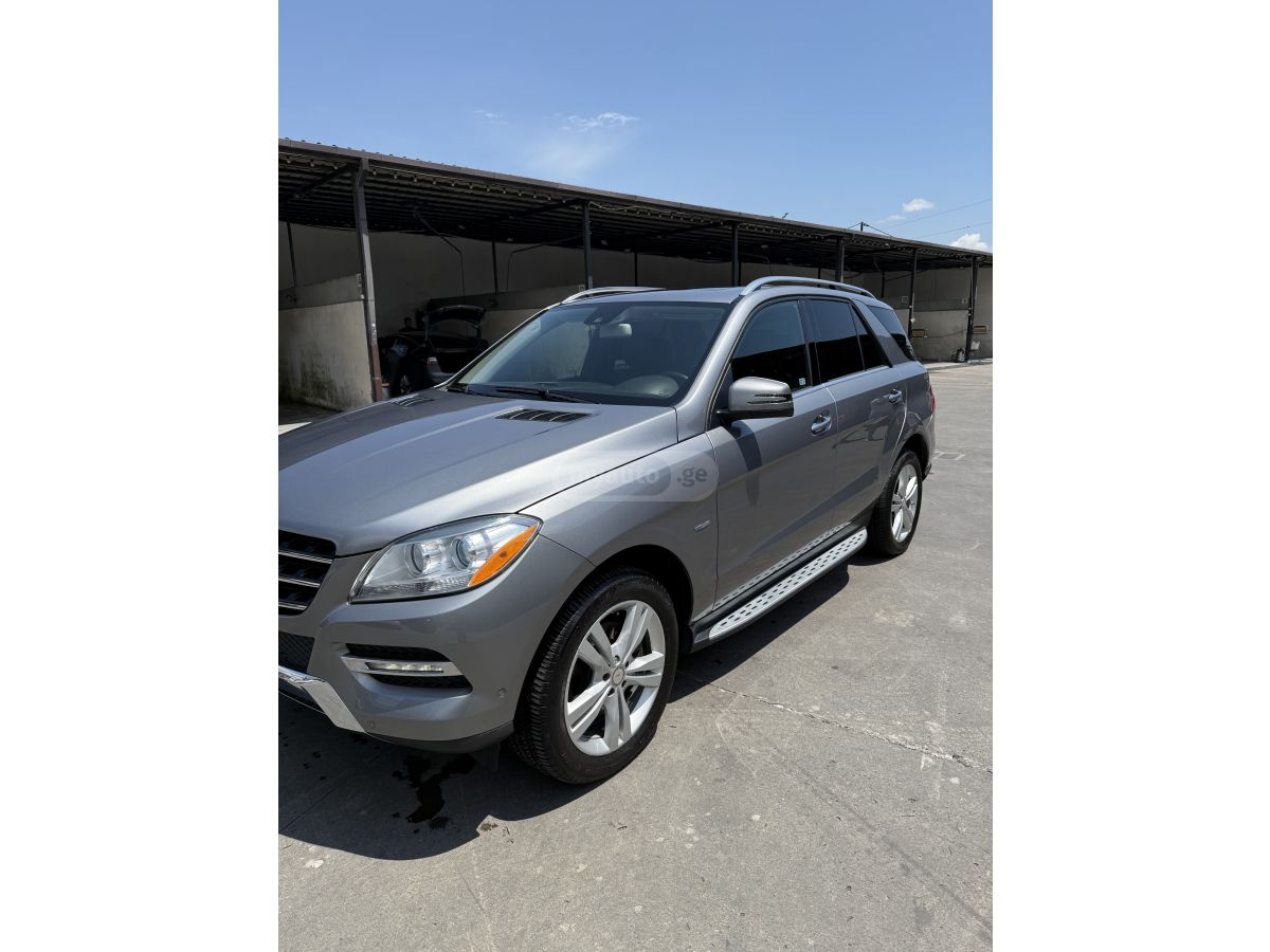 Mercedes-Benz ML 350 2012 — photo 2