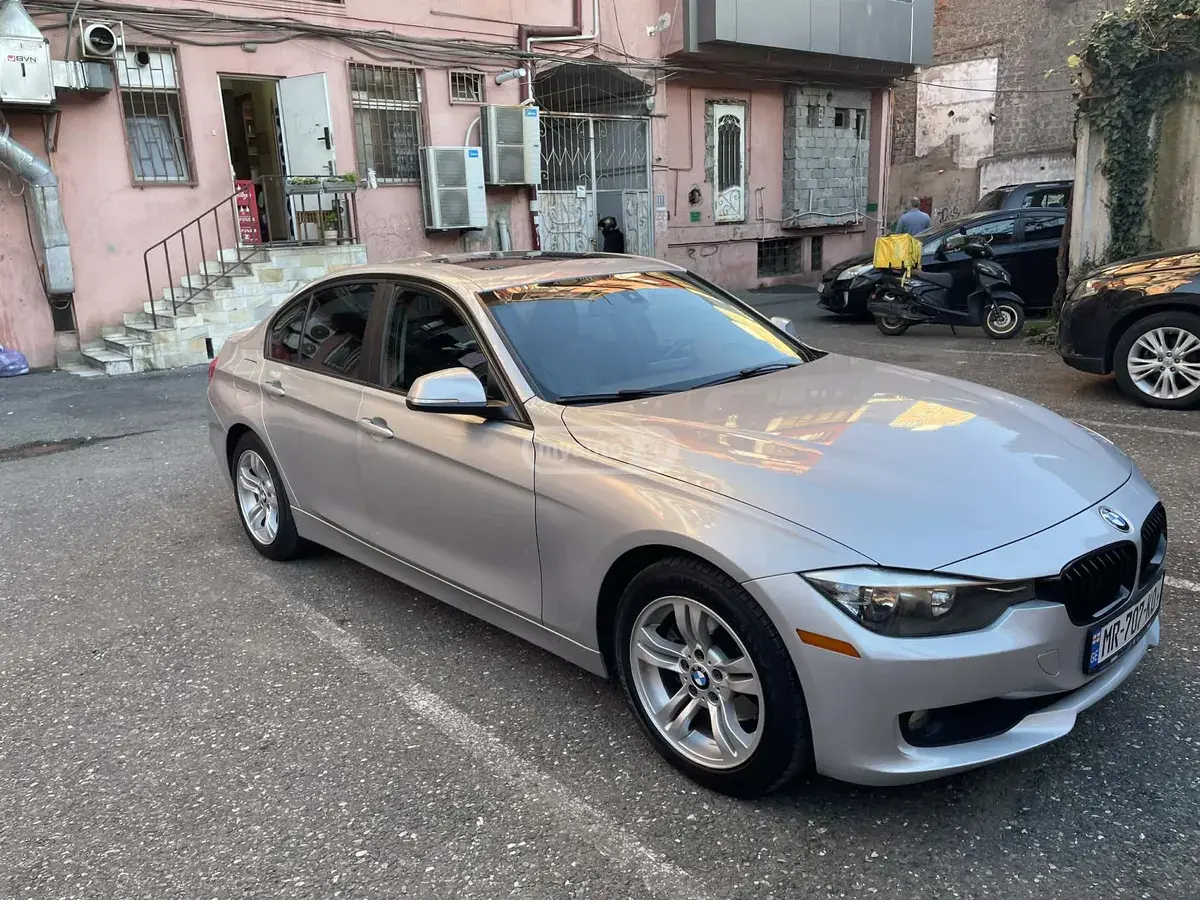 BMW 328 2013 — photo 2
