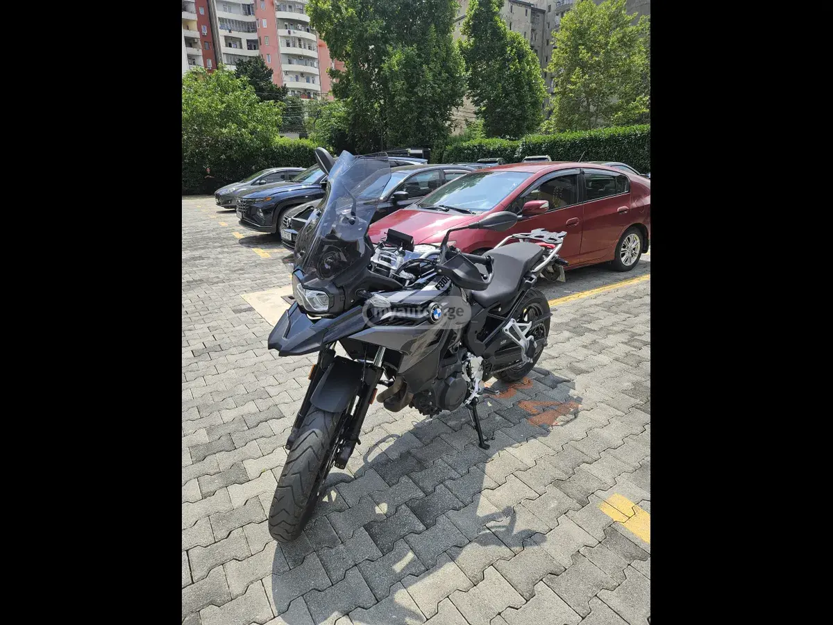 BMW F800
