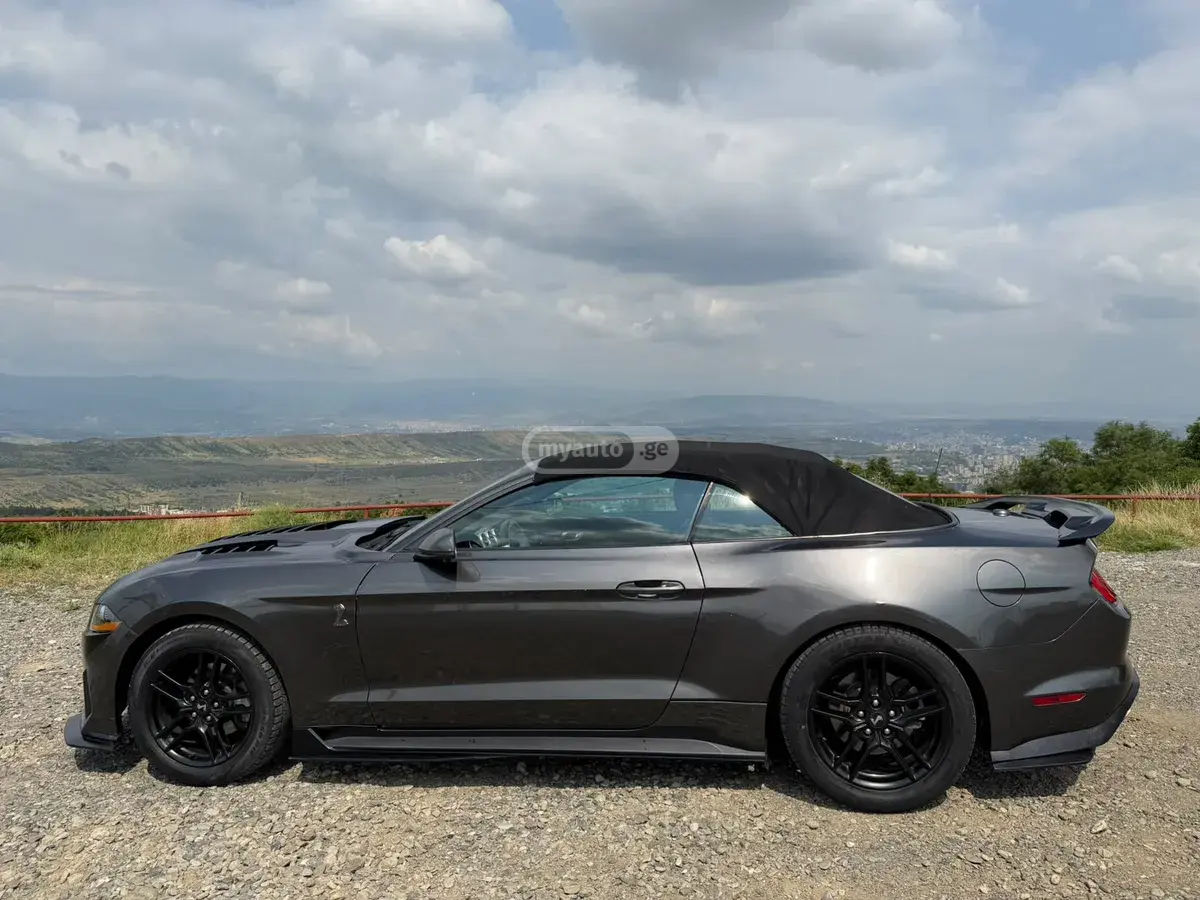 Ford Mustang 2020 — photo 2