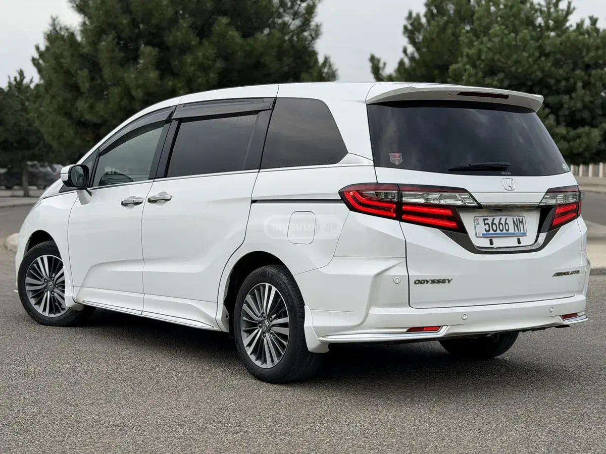 Honda Odyssey 2019 — photo 2