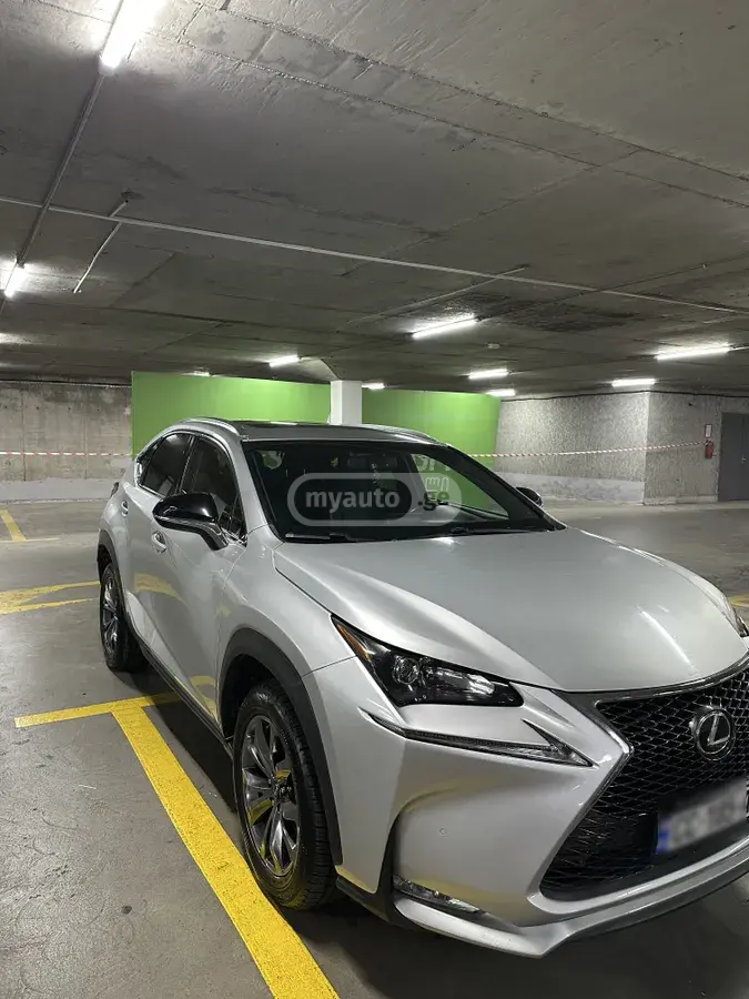 Lexus NX 200