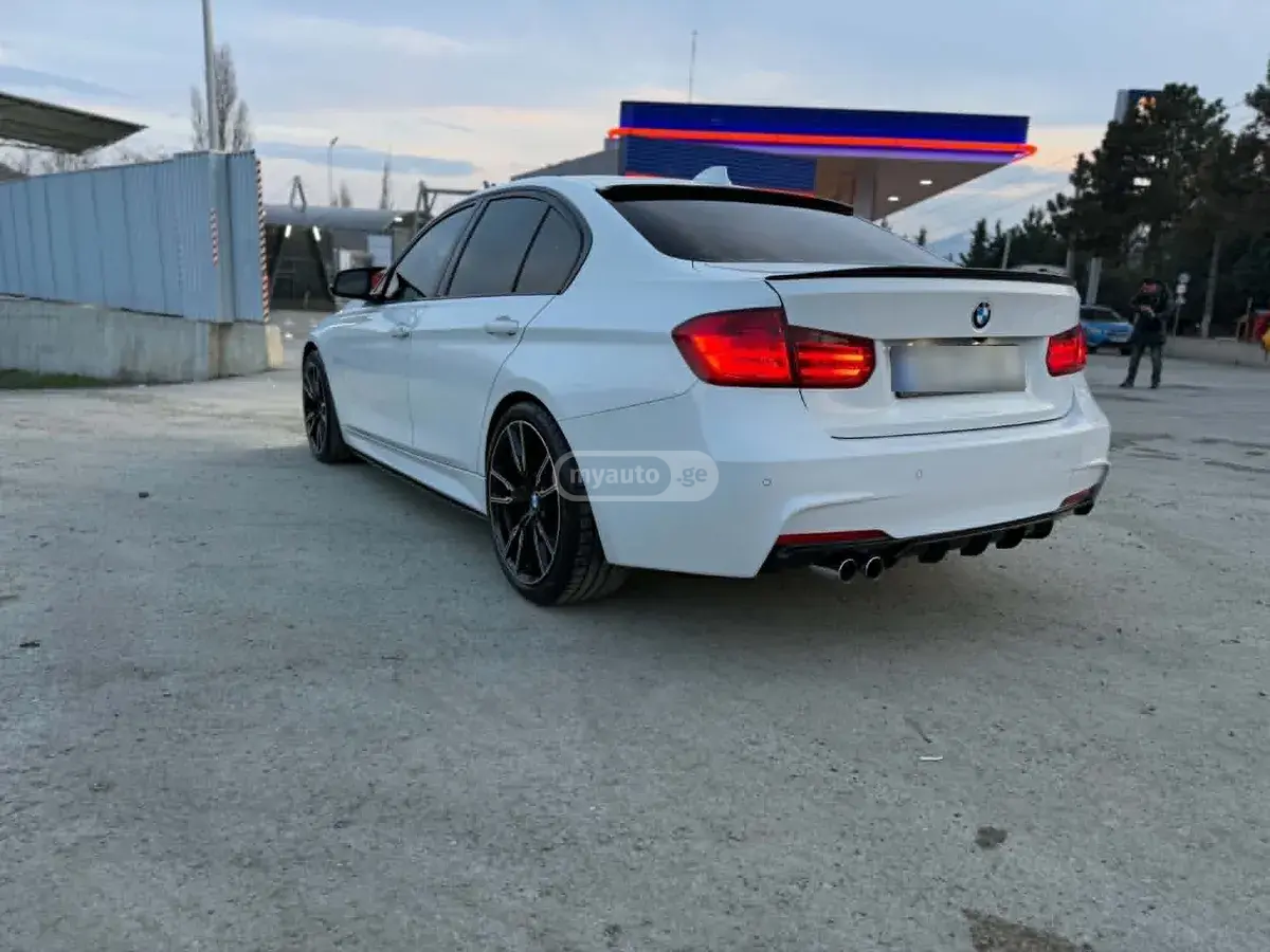 BMW 328 2015 — photo 2