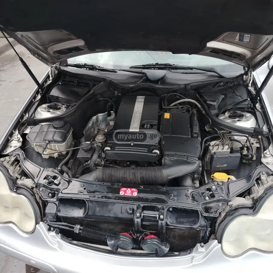 Mercedes-Benz C 180 2002 — photo 2