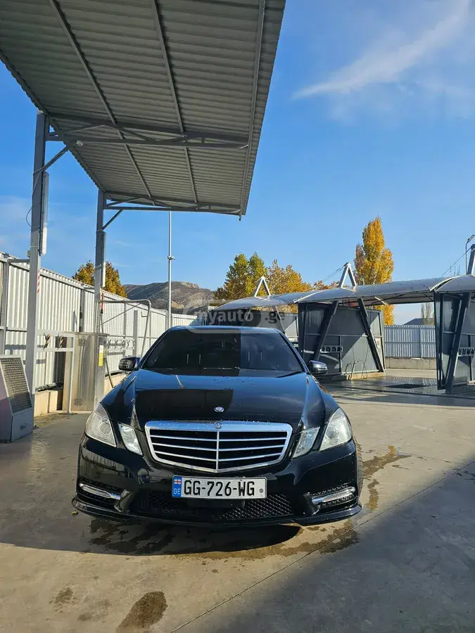 Mercedes-Benz E 350 2013 — photo 2