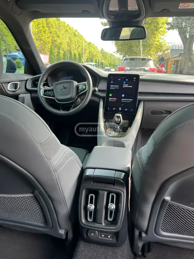 Polestar 2 2021 — photo 2